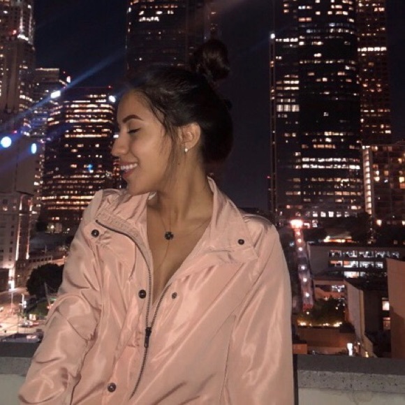 Reflective Pink Windbreaker - Picture 2 of 7